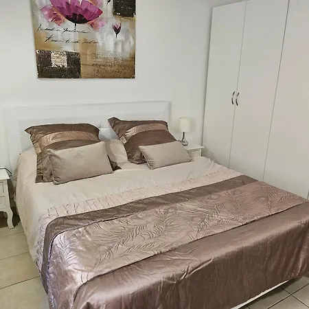 Michele Family - Centre - 2 Pieces Tranquille - A 150 M De La 芒通